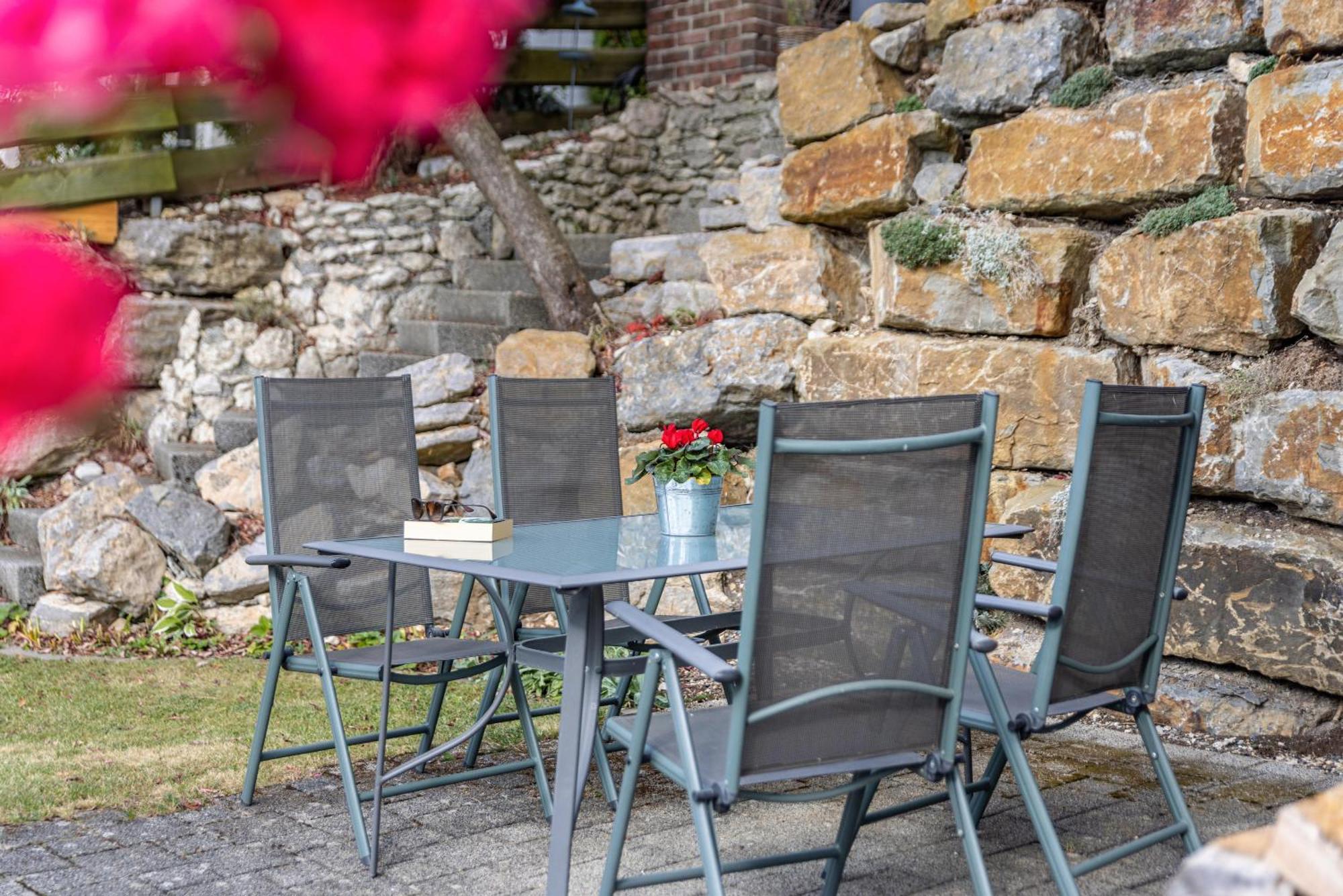 Suedalb Apartment Albstadt Bagian luar foto