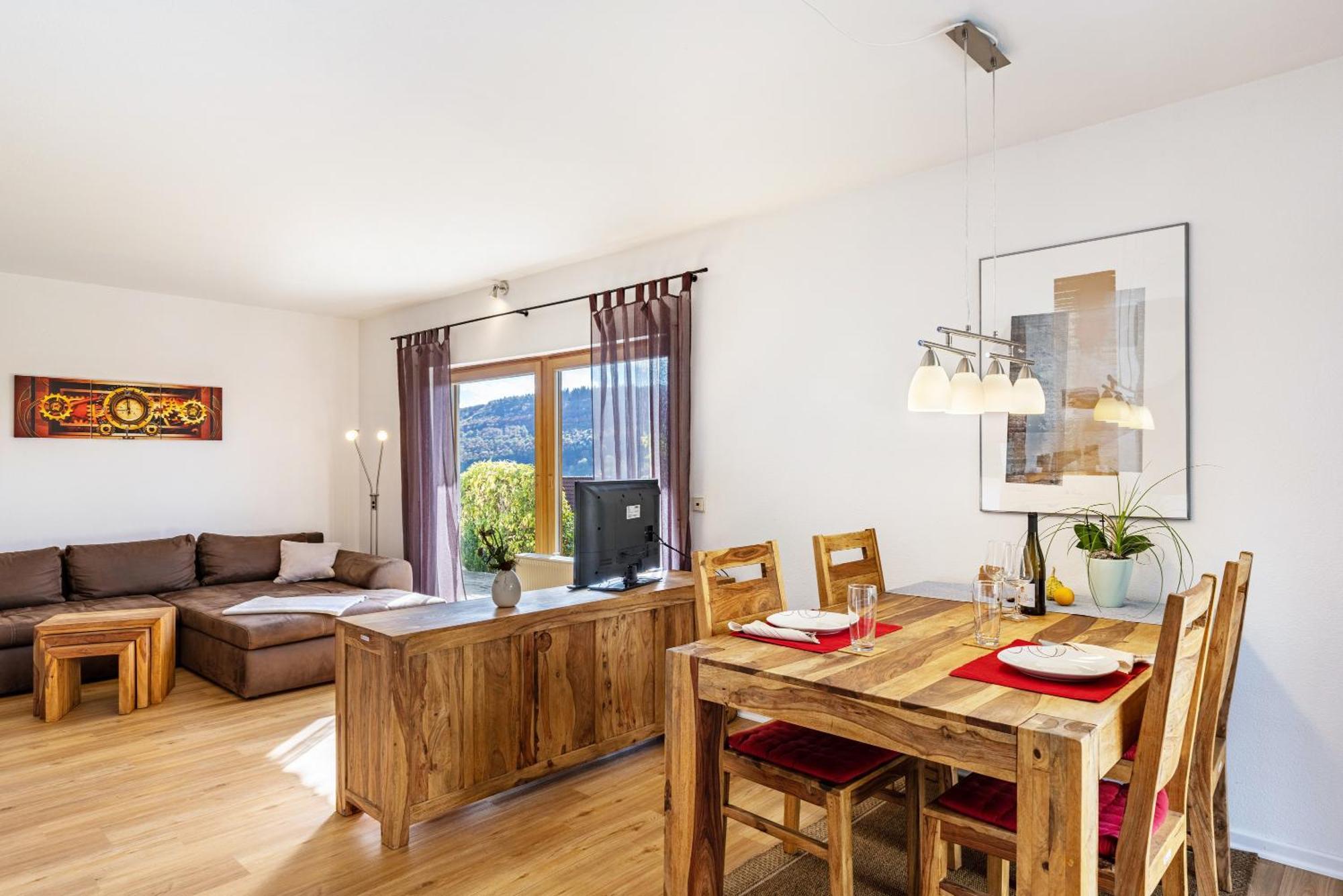 Suedalb Apartment Albstadt Bagian luar foto