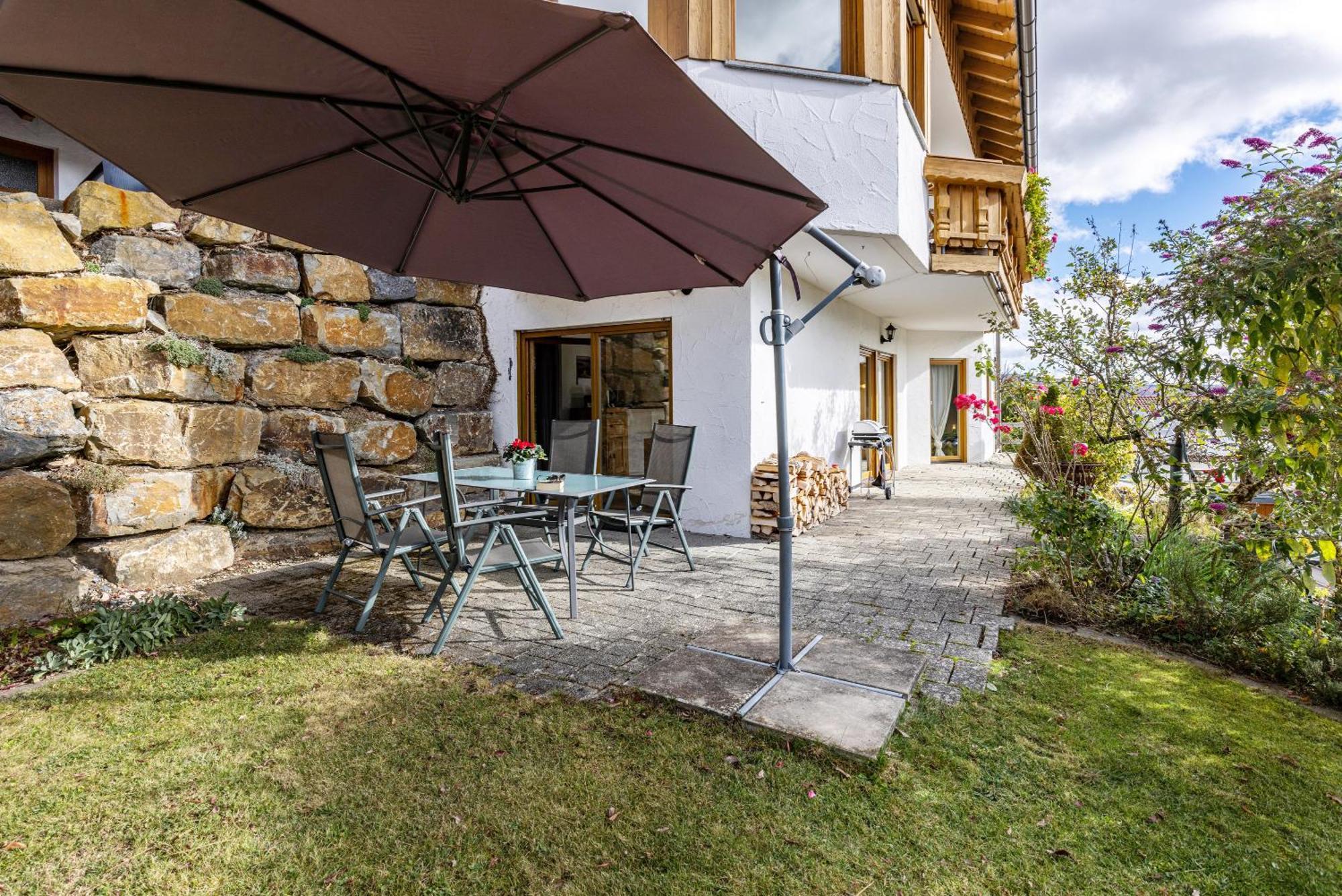 Suedalb Apartment Albstadt Bagian luar foto